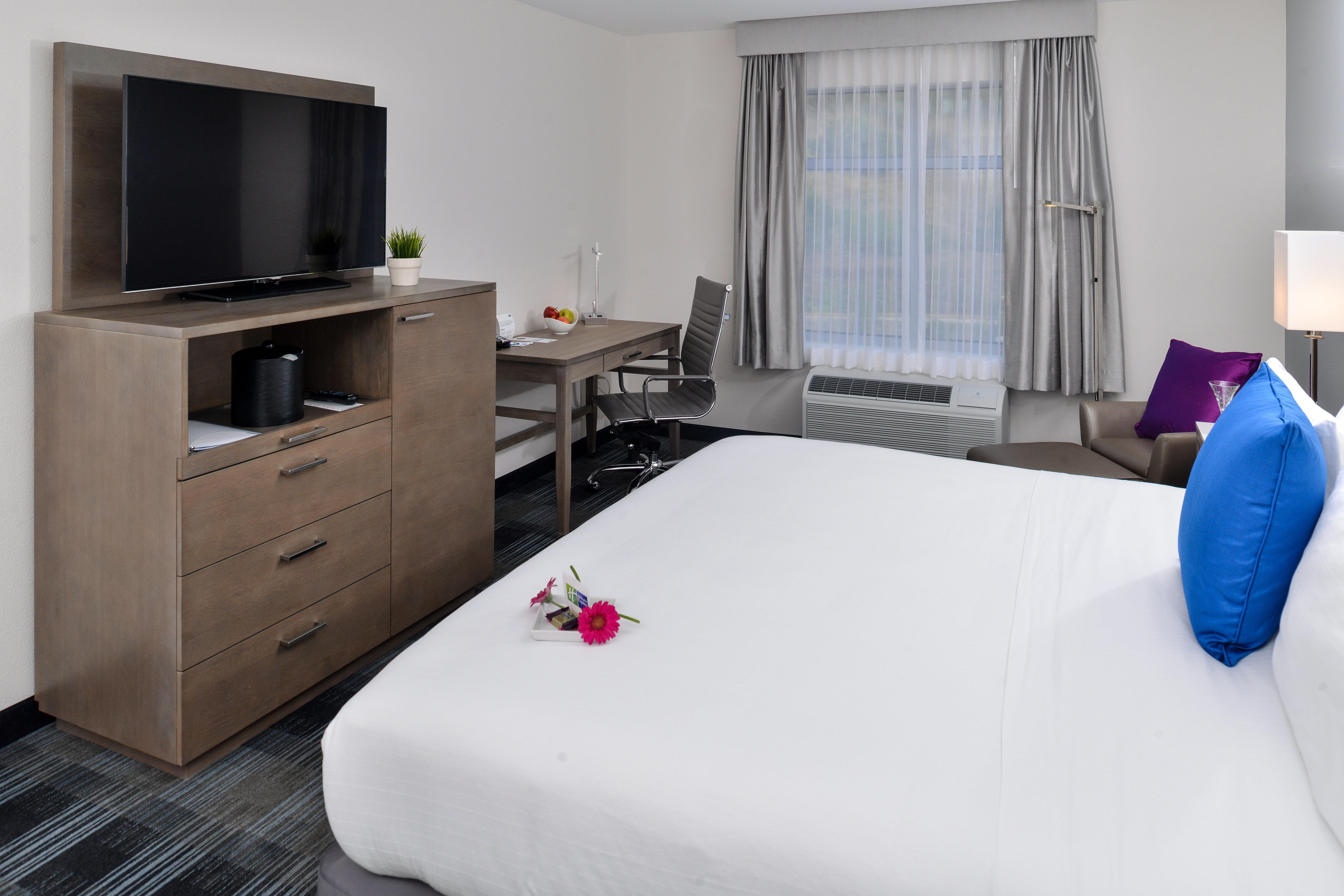 Holiday Inn Express & Suites San Diego - Mission Valley By Ihg Exterior photo